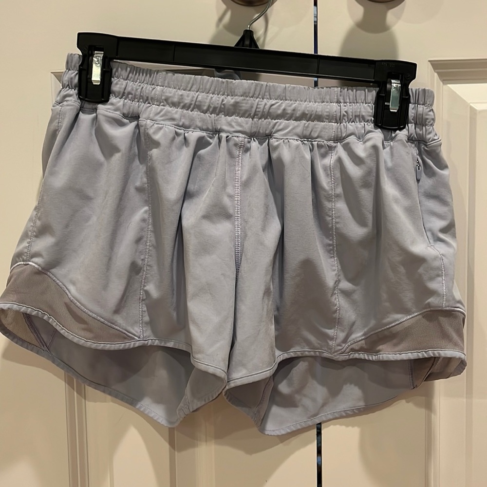 Lululemon hotty hot 2.5” dusty purple